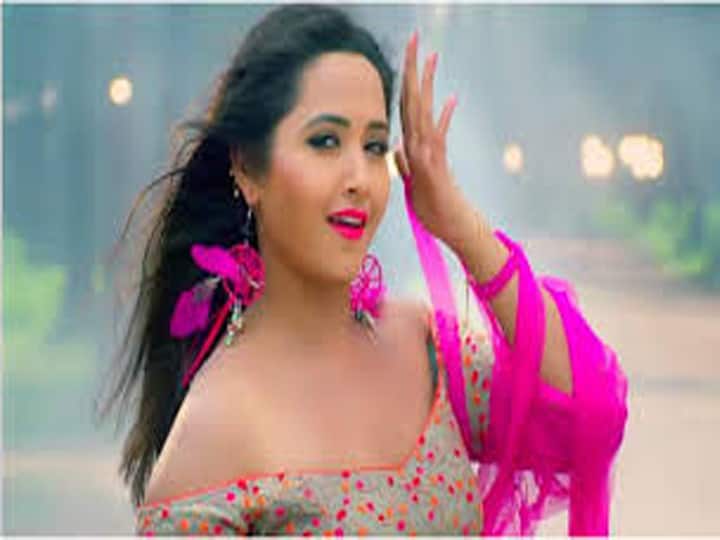 काजल राघवानी ने ग्रेजुएशन किया हुआ है. आज खेसारी लाल यादव और काजल राघवानी की जोड़ी को भोजपुरी सिनेमा में काफी पसंद की जाती है. 