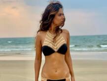 Nia Sharma ने समंदर के किनारे ब्लैक बिकनी में शेयर की Photo, गोवा में बिखेरा अपना जलवा