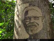 ओडिशा के आर्टिस्ट ने पेड़ पर बनया पीएम मोदी का पोर्ट्रेट, पेड़ों की अवैध कटाई रोकने का किया अनुरोध