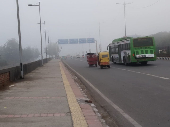 Delhi-NCR Weather: Light rain to bring down temperature ANN Delhi-NCR Weather: बारिश से दिल्ली-NCR में गिरा तापमान, छाया रहेगा गहरा कोहरा 