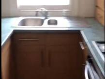 Video: लंदन में घर ढूंढ रहा था शख्स, जब किचन में घुसा तो रह गया हक्का बक्का, जानिए क्यों