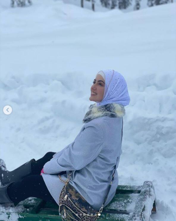 सोशल मीडिया पर ये तस्वीरें काफी के तेजी से वायरल हो रही हैं. 