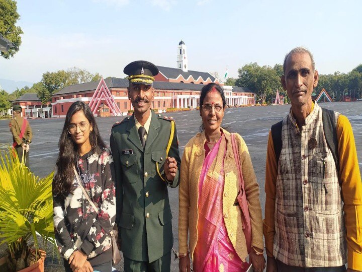 Bihar: Farmer's son becomes lieutenant in military, happiness in family ann बिहार: किसान के बेटे ने लेफ्टिनेंट बन बढ़ाया पिता का मान, परिजनों में खुशी की लहर