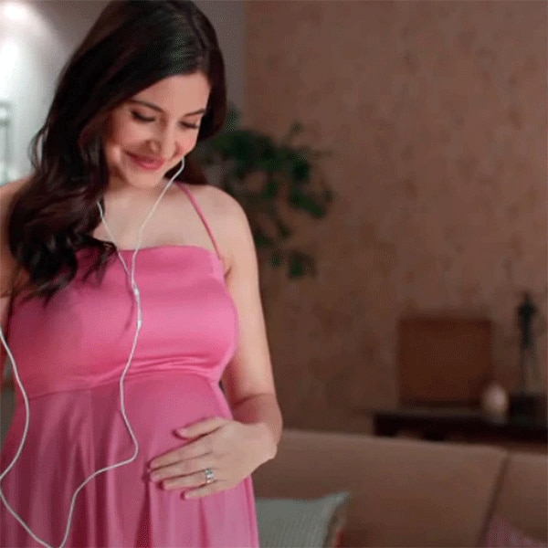 Actress Anushka Sharma appeared in an advertisement in pregnancy, told about her new journey experience प्रेग्नेंसी में अनुष्का शर्मा आईं एक विज्ञापन में नज़र, बताया अपने नए सफ़र और नन्हीं जान के साथ अनुभव