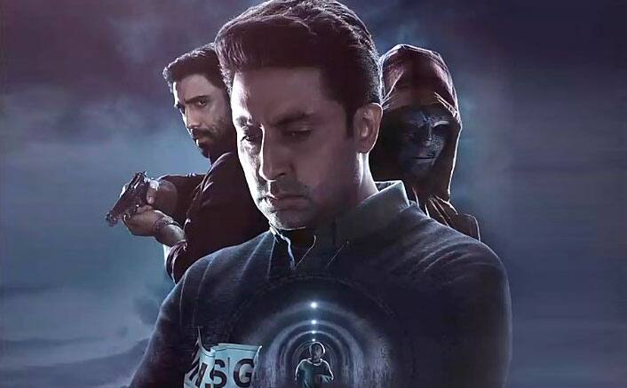 अभिषेक बच्चन: बॉलीवुड फिल्मों में मनचाही सफलता ना हासिल करने वाले अभिषेक ने भी 2020 में 'ब्रीद: इंटू द शैडोज़' वेब सीरीज से डिजिटल डेब्यू किया.उन्होंने इसमें साइकेट्रिस्ट की भूमिका निभाई जिसकी बेटी को किडनेप कर लिया जाता है. इस रोल में अभिषेक को काफी पसंद किया गया. 
