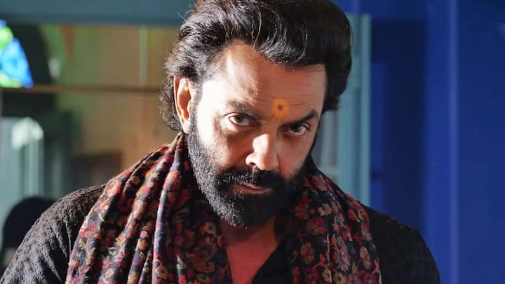 इसके बाद उनकी अगली वेबसीरीज 'आश्रम' और 'आश्रम 2' रिलीज हुई जिसमें उन्होंने विवादित बाबा निराला की भूमिका निभाई. 