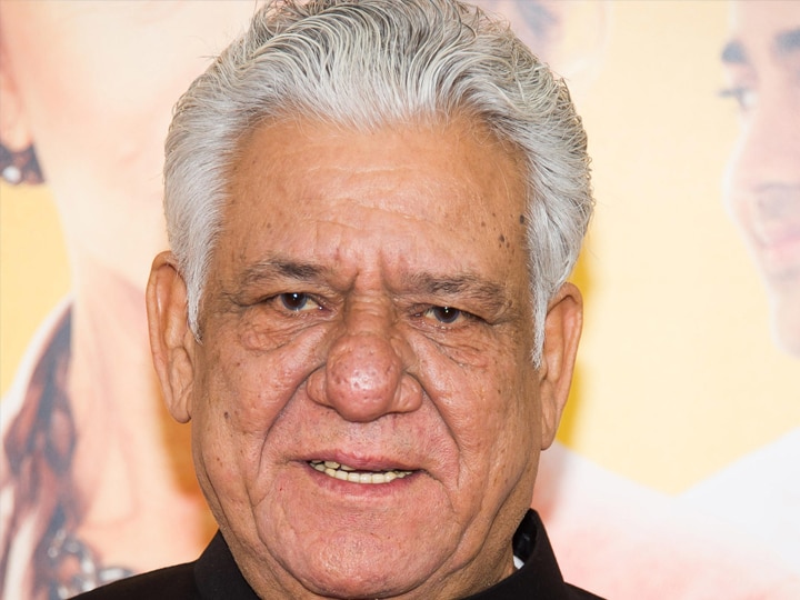 Om Puri used to run his house by removing coal from the railway tracks and washing the glass on the dhaba, his life was quite a struggle रेल की पटरियों से कोयला बीनकर और ढाबे पर गिलास धोकर अपना घर चलाते थे Om Puri, काफी संघर्ष भरा रहा उनका जीवन