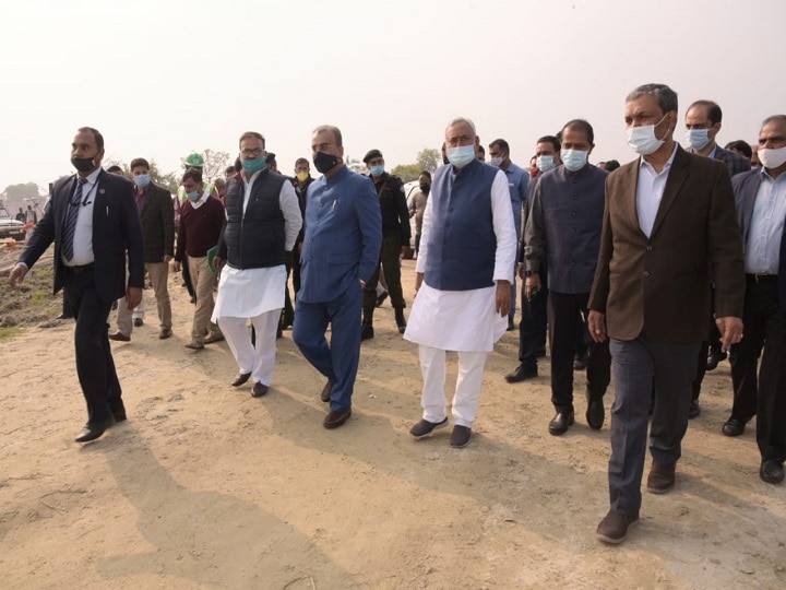 Bihar CM Nitish Kumar inspected vaishali know what directive given at construction site of stupa  ann बिहार: मुख्यमंत्री नीतीश कुमार पहुंचे वैशाली, निर्माण कार्यों का लिया जायजा, कही ये बातें