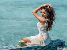 'आश्रम' की ये एक्ट्रेस रियल लाइफ में बिखेरती हैं जलवे, अपनी अदाओं से कर चुकी हैं सबको दीवाना