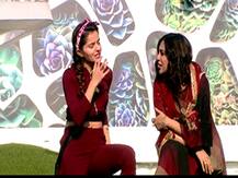 Bigg Boss 14: कैप्टेंसी टास्क में Arshi Khan ने Rubina Dilaik को दी धमकी, कहा- ‘यहीं पर मार कर जाऊंगी मैं’