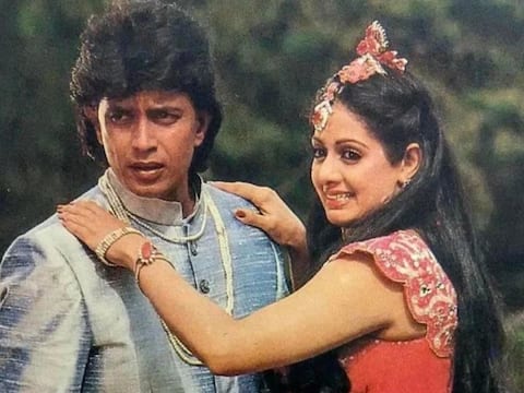 जब Sridevi के साथ अफेयर की खबरों पर बोले थे Mithun Chakraborty, 'मैं शादीशुदा बैचलर हूं' जब Sridevi के साथ अफेयर की खबरों पर बोले थे Mithun Chakraborty, 'मैं शादीशुदा बैचलर हूं'