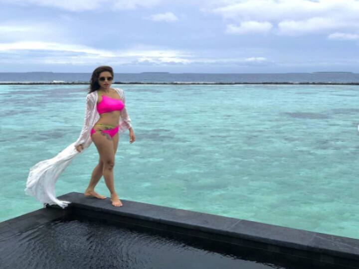 इस बार भी कुछ ऐसा ही देखने को मिला है. वायरल फोटो में नुसरत भरुचा का ग्लैमरस लुक देखकर फैंस घायल हो गए हैं. फोटो देखने के बाद हर कोई जमकर तारीफ कर रहा है. (फोटो इंस्टाग्राम)