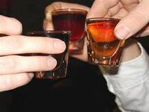 क्या बिहार में शराबबंदी कानून बना मजाक? पुलिसकर्मी फिर से लेंगे शराब न पीने की कसम