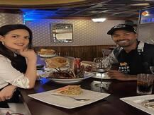 Photos: पत्नी के साथ डिनर डेट पर गए हार्दिक पांड्या, देखिए दोनों की शानदार तस्वीरें