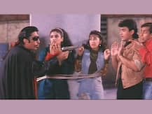 आपस में बात नहीं करती थीं Karishma Kapoor-Raveena Tandon तो डायरेक्टर ने दोनों को पिलर से बांध दिया था, जानें किस्सा