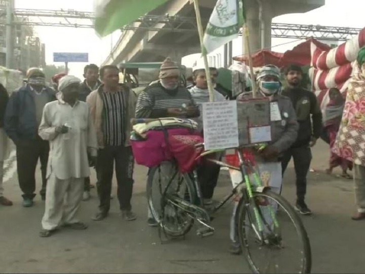 Bihar Man Satyadev Manjhi Cycles 1,000 Km To Join Farmers' Protest Near Delhi Border Farmers Protest: बिहार से टिकरी बॉर्डर पहुंचा 60 साल का किसान, 11 दिन में चलाई 1000 KM साइकिल