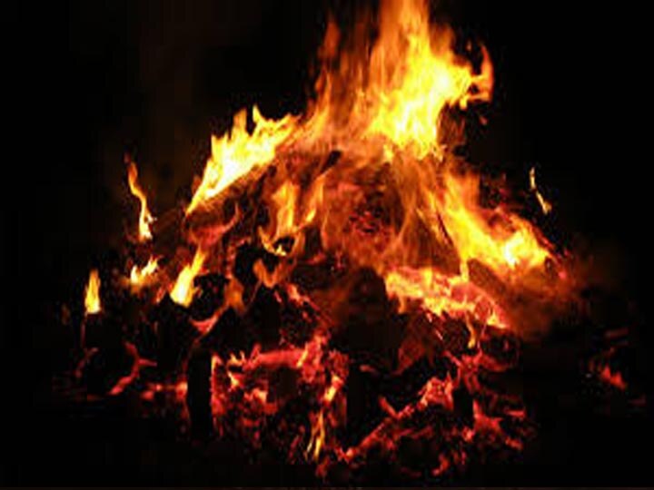 No bonfire arrangement by Gorakhpur Nagar Nigam ann गोरखपुर: कड़ाके की ठंड से बाहर निकलने वालों की मुश्किलें बढ़ीं, अलाव की व्यवस्था के दावे कागजी दिखे