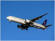 Coronavirus New Variant: संक्रमण रोकने के लिए सऊदी अरब ने अंतरराष्ट्रीय उड़ानों को एक सप्ताह के लिए रोका