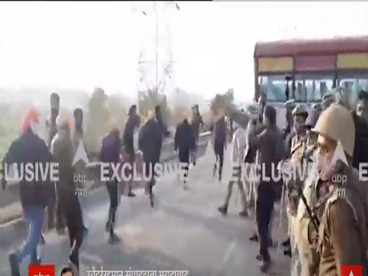 यूपी: मुरादाबाद में हिंसक हुए किसान, एसएसपी की गाड़ी पर हमला, बैरियर तोड़े Protesting Farmer attack on Moradabad SSP ann यूपी: मुरादाबाद में हिंसक हुए किसान, एसएसपी की गाड़ी पर हमला, बैरियर तोड़े