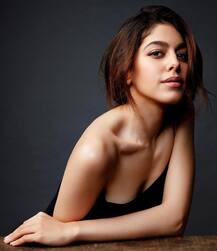 बेबी डॉल मैं सोने दी: क्रिसमस और New Year Eve के लिए परफेक्ट है Alaya F का ये अवतार