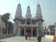 यूपी: गोरखनाथ मंदिर में मकर संक्रांति पर खिचड़ी मेला की तैयारियां जोरों पर, शुरू हुआ रंग-रोगन का काम