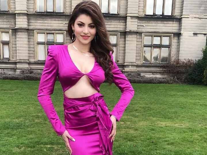 उर्वशी रौतेला ने शेयर किया वीडियो, कहा- अकेली लड़की हूं जिसने ‘मिस यूनिवर्स इंडिया’ का खिताब जीता दो बार Urvashi Rautela shared the video, said- I am the only girl who won the title of Miss University India twice उर्वशी रौतेला ने शेयर किया वीडियो, कहा- अकेली लड़की हूं जिसने ‘मिस यूनिवर्स इंडिया’ का खिताब जीता दो बार