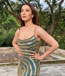 In Pics: कभी रैंप पर फटी ड्रेस तो कभी छोटे कपड़ो के कारण शो में शख्स ने जड़ा थप्पड़, गौहर खान यूं रही सुर्खियों में