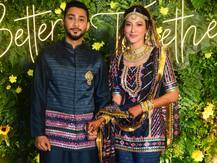 #GazaWedding: Gauhar Khan ने बाँटे मेहंदी के बाद लड्डू, जोड़ा लग रहा बेहद स्टाइलिश