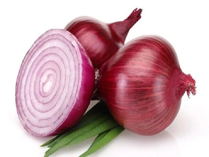 Health Tips If you also eat onions then these problems can happen Health Tips: अगर आप भी खाते हैं प्याज तो हो सकती हैं ये परेशानियां