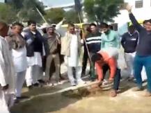 किसानों ने खोद दिया दुष्यंत चौटाला का हेलीपैड और गाड़े झंडे, डिप्टी CM को रद्द करना पड़ा दौरा