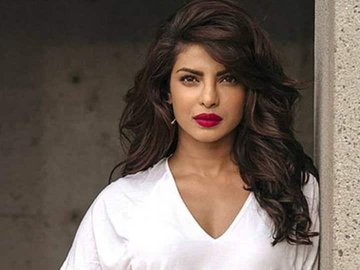 इस मामले में Priyanka Chopra से पिछड़े Shahrukh Khan और Akshay Kumar