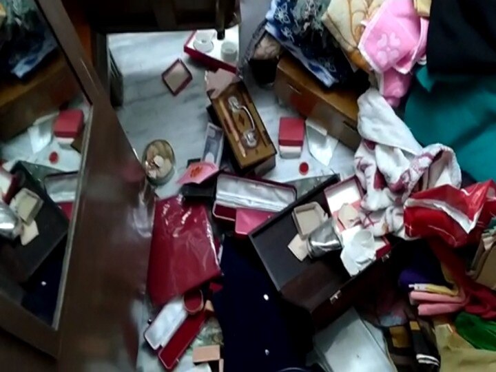 Bihar: criminals steal valuables from business man home who gone for vacation with his family ann
