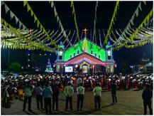 Photos: दुनियाभर में कोरोना के साए में मनाया जा रहा क्रिसमस का त्योहार, यहां देंखे तस्वीरें