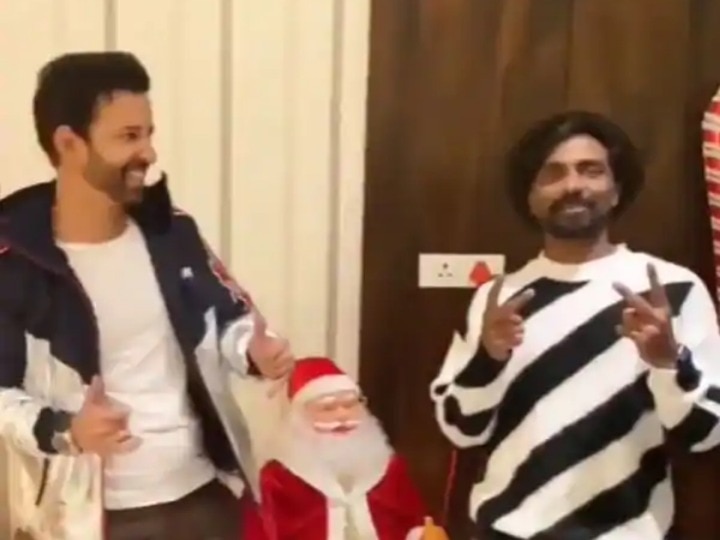 remo d'souza celebrates christmas with aamir khan, see video स्पेशल वीडियो के जरिए रेमो डिसूजा ने दी क्रिसमस की शुभकामनाएं, एक्टर आमिर अली ने भी दिया साथ