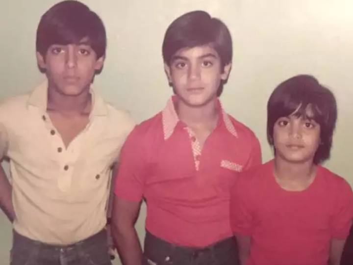 Happy Birthday Salman Khan Childhood Photos | In Pics: बचपन से लेकर जवानी  तक ऐसे दिखते हैं सलमान खान, अनदेखी तस्वीरों के जरिए देखें उनका सफर