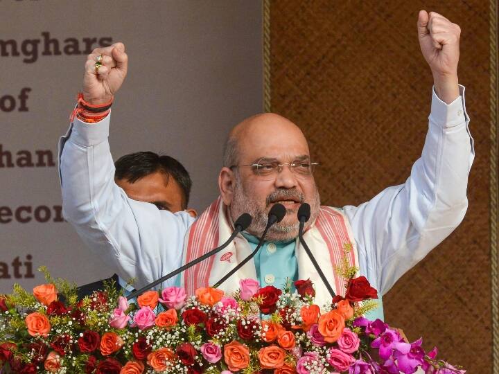 असम: अमित शाह ने गुवाहाटी से फूंका चुनावी बिगुल, राज्य की दुर्दशा के लिए कांग्रेस को ठहराया जिम्मेदार Assam Amit Shah starts election campaign from Guwahati targets for state condition Congress ANN असम: अमित शाह ने गुवाहाटी से फूंका चुनावी बिगुल, राज्य की दुर्दशा के लिए कांग्रेस को ठहराया जिम्मेदार