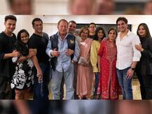 Salman Khan Family: परिवार के काफी करीब हैं सलमान खान, पापा सलीम और भांजों-भतीजों से करते हैं सबसे ज्यादा प्यार