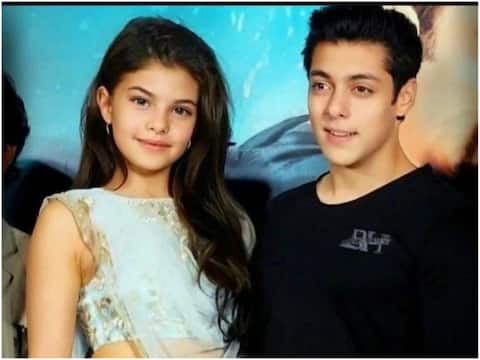 Jacqueline ने खास अंदाज में किया Salman Khan को बर्थडे विश, दोनों की क्यूट तस्वीर हो रही वायरल Jacqueline ने खास अंदाज में किया Salman Khan को बर्थडे विश, दोनों की क्यूट तस्वीर हो रही वायरल