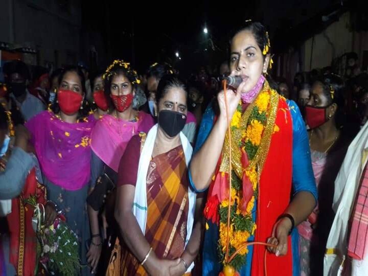  छात्रा से पार्षद बनी 21 साल की नवयुवती ने उस दिन यह नहीं सोचा था कि वह शीघ्र ही महापौर के रूप में इस ऐतिहासिक सभागार में लौटेंगी.