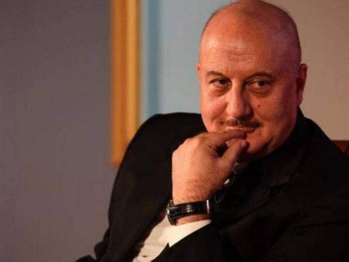 पहली डेट पर कुछ ऐसा हुआ था अनुपम खेर का हाल, सिर पर लटक रहे थे नूडल्स, घबराहट में नहीं चुकाया था बिल Anupam Kher narrated the story of his worst date on his podcast, Anupam Cares पहली डेट पर कुछ ऐसा हुआ था अनुपम खेर का हाल, सिर पर लटक रहे थे नूडल्स, घबराहट में नहीं चुकाया था बिल