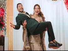 दुल्हा हम ले जाएंगे: Gauahar Khan ने Zaid Darbar को अपनी गोद में उठाकर कराया फोटोशूट, देखें फोटो