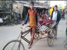 यूपी: कुशीनगर में 12 साल के बच्चे ने 6 किमी ठेला खींचकर बीमार नानी को पहुंचाया अस्पताल, फोटो Viral