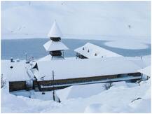 तस्वीरों में देखें प्रकृति का श्रृंगार, बर्फबारी ने बढ़ाई पहाड़ों की खूबसूरती