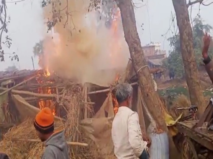 Dabangs beat up Dalit family for opposing molestation, set fire to house and shop