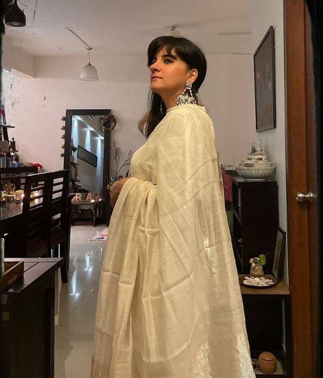  श्रुति शरारत', 'देश में निकला होगा चांद, 'क्यों होता है प्यार' और 'कॉमेडी सर्कस' जैसे शोज के अलावा कई फिल्मों का हिस्सा रहीं हैं.