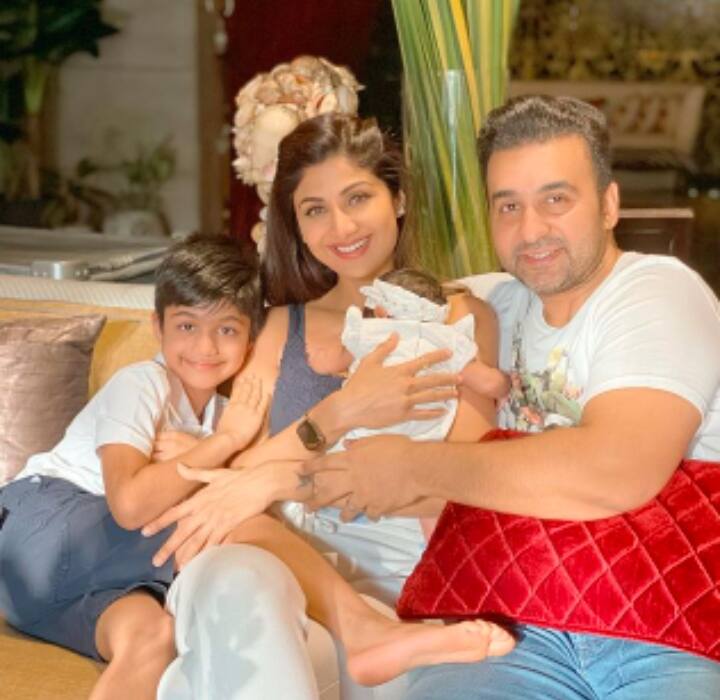 गौरतलब है कि शिल्पा शेट्टी इसी साल एक बेटी की मां बनी हैं. हालांकि, उनकी इस बेटी का जन्म सरोगेसी के जरिए हुआ है. 15 फरवरी 2020 को उनकी बेटी का जन्म हुआ था.