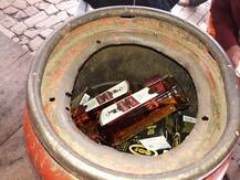 बिहार: शराब की अनोखी तस्करी,सिलेंडर में छुपा कर लाए जा रहे शराब का भंडाफोड़