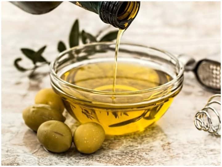 Olive oil From its health benefits to how many types all you need to know Olive oil: स्वास्थ्य लाभ से भरपूर है जैतून का तेल, इसके होते हैं कई प्रकार