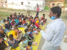 नेत्रहीन होते हुए भी शिक्षा की अलख जगा रही विद्या, निशुल्क सैकड़ों बच्चों को पढ़ाती है ट्यूशन