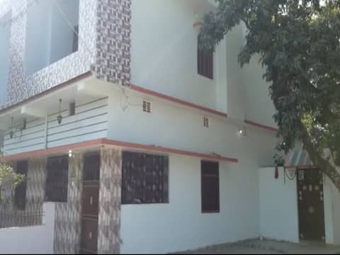 नए साल में DM के घर से लाखों का सामान ले भागे चोर, पहले भी हो चुकी है चोरी नए साल में DM के घर से लाखों का सामान ले भागे चोर, पहले भी हो चुकी है चोरी